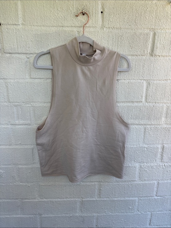 ALO Yoga Tops - ALO Yoga Sleeveless Mock Neck Tank in Light Taupe sz M